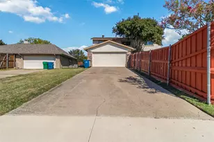 1920 Avignon Ct, Carrollton, TX 75007 - Photo 30