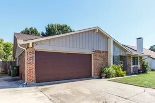 5406 Princess Ct, Lake Dallas, TX 75065 - Photo 2