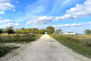 182 Hill County Road 3352, Hubbard, TX 76648 - Photo 1