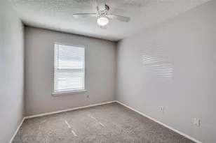 6101 Kelly Elliott Rd, Arlington, TX 76001 - Photo 10