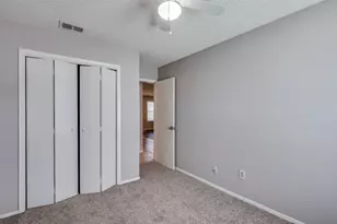 6101 Kelly Elliott Rd, Arlington, TX 76001 - Photo 12