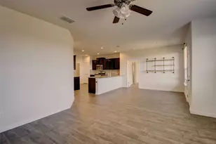 1113 Dublin Dr, Cleburne, TX 76033 - Photo 12