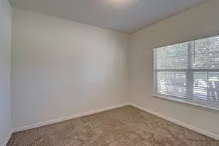 1113 Dublin Dr, Cleburne, TX 76033 - Photo 4