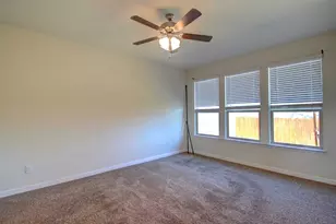 1113 Dublin Dr, Cleburne, TX 76033 - Photo 14