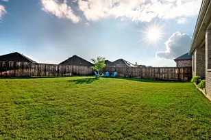 3250 Hunters Gln Dr, Aubrey, TX 76227 - Photo 30