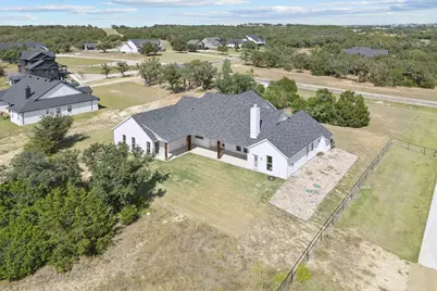 1208 Eagles Bluff Drive, Weatherford, TX 76087 - Photo 34