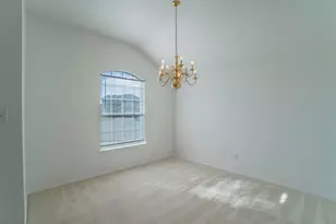 6333 Pool View Dr, Dallas, TX 75249 - Photo 18