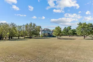 435 Childress Creek Dr, China Spring, TX 76633 - Photo 2