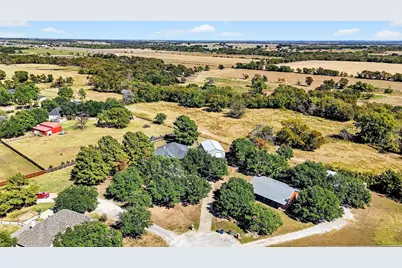 357 Pear Tree Lane, Collinsville, TX 76233 - Photo 4