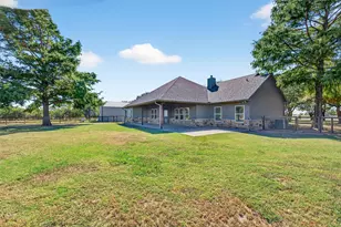 357 Pear Tree Ln, Collinsville, TX 76233 - Photo 32