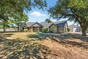 357 Pear Tree Ln, Collinsville, TX 76233 - Photo 1