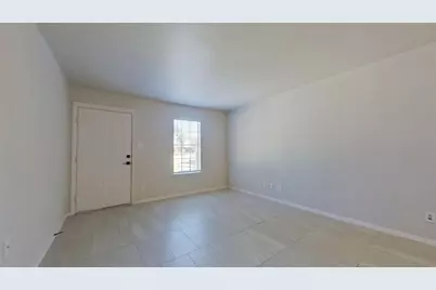 502 Norwood Circle W, Arlington, TX 76013 - Photo 4