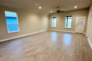 10625 Zircon Ln, Fort Worth, TX 76036 - Photo 6