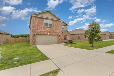 1405 Park Trails Boulevard, Princeton, TX 75407 - Photo 2