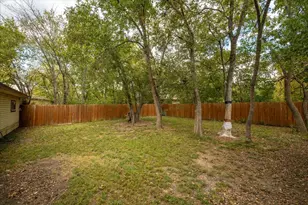 1517 Wright St, Greenville, TX 75401 - Photo 12