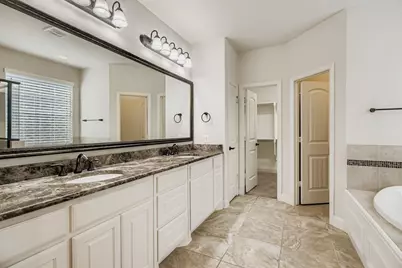 616 Warwick Boulevard, Lewisville, TX 75056 - Photo 20