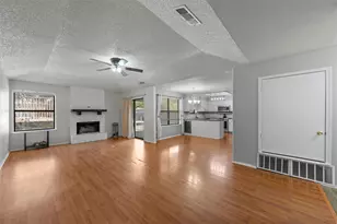 2112 Ramada Dr, Waco, TX 76712 - Photo 2