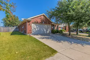 6717 Dream Dust Dr, North Richland Hills, TX 76180 - Photo 2