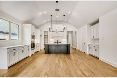 132 Enclave Drive, Lakewood Village, TX 75068 - Photo 10