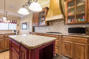 7301 Granville Dr, Mansfield, TX 76063 - Photo 10