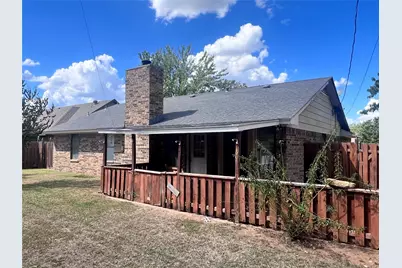 1321 Fairway Drive, Graham, TX 76450 - Photo 30