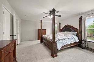 1040 Canyon Dr, Justin, TX 76247 - Photo 18