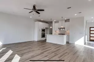 5661 Woodlands Dr, The Colony, TX 75056 - Photo 14