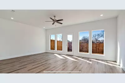 5661 Woodlands Drive, The Colony, TX 75056 - Photo 10