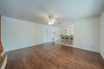 2321 Warwick Avenue, Grand Prairie, TX 75052 - Photo 6