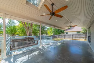 2321 Warwick Ave, Grand Prairie, TX 75052 - Photo 4