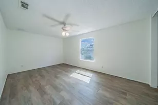 2321 Warwick Ave, Grand Prairie, TX 75052 - Photo 18