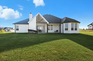 459 Red Bird Dr, Springtown, TX 76082 - Photo 32