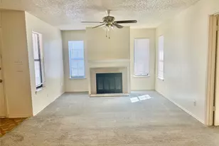 411 Crestline Dr, Arlington, TX 76012 - Photo 1