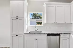 106 Clark St, Whitesboro, TX 76273 - Photo 14