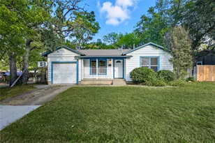 2625 Handley Dr, Fort Worth, TX 76112 - Photo 1