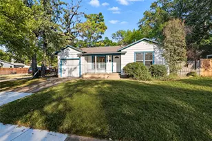 2625 Handley Dr, Fort Worth, TX 76112 - Photo 2
