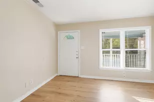 2625 Handley Dr, Fort Worth, TX 76112 - Photo 4