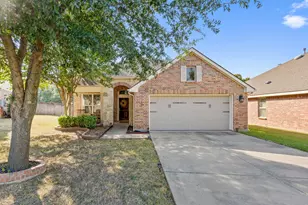 2844 Lacompte Dr, Dallas, TX 75227 - Photo 2