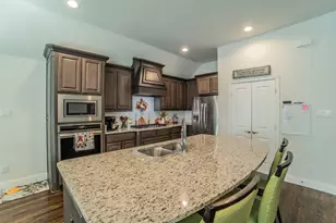 2437 Gramercy Park Dr, Flower Mound, TX 75028 - Photo 8