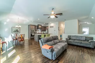 2437 Gramercy Park Dr, Flower Mound, TX 75028 - Photo 4