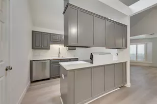 1104 Oaktree St, Denton, TX 76209 - Photo 8