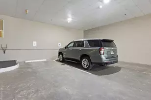 511 N Akard St, Dallas, TX 75201 - Photo 30