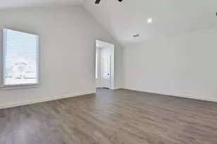 718 W Texas St, Denison, TX 75020 - Photo 6