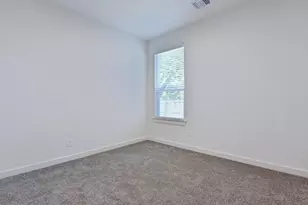 718 W Texas St, Denison, TX 75020 - Photo 14