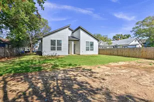 718 W Texas St, Denison, TX 75020 - Photo 22