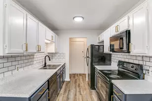 3600 Hulen Park Cir, Fort Worth, TX 76123 - Photo 6