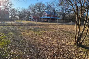 204 Lakeside Dr, West Tawakoni, TX 75474 - Photo 14