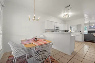 1915 S 7th St, Waco, TX 76706 - Photo 8