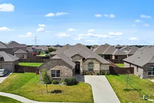 3724 Twin Pines Dr, Midlothian, TX 76065 - Photo 1