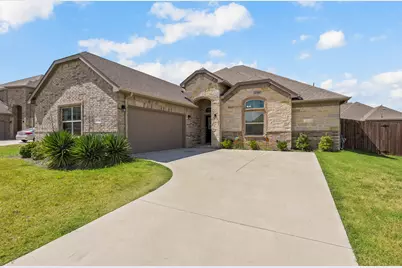 3724 Twin Pines Drive, Grand Prairie, TX 76065 - Photo 2